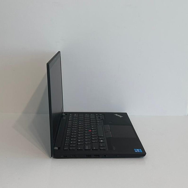 Lenovo ThinkPad T14 G2 renewed laptop front view – Intel i5 11th Gen, 16GB RAM, 512GB SSD, Grade A condition, available in Dubai